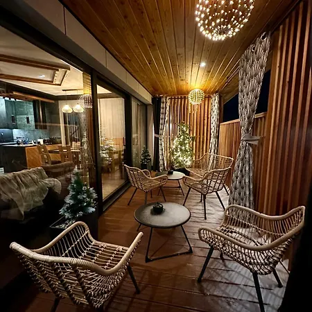 Goralska Domina Premium זקופאנה